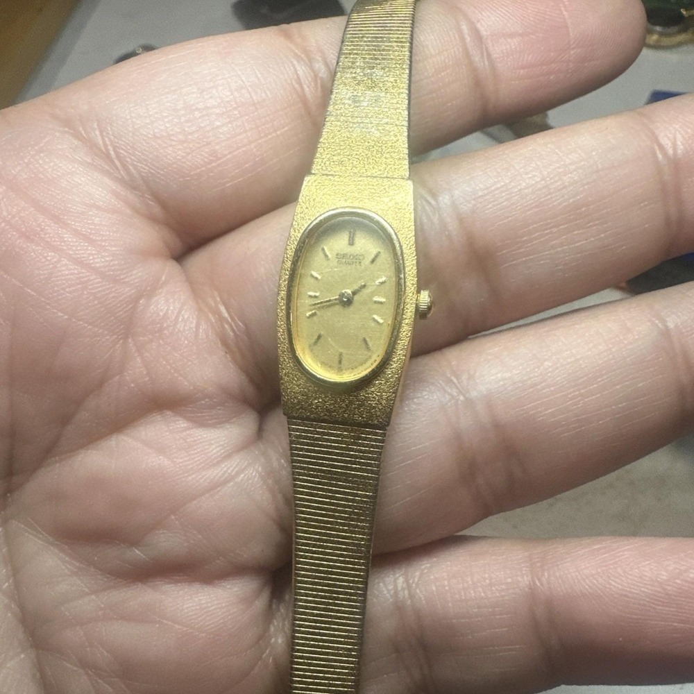 Works VTG Seiko Women's Watch Quartz Gold Tone 14mm 1F20-5C90 Fit 6" New Battery